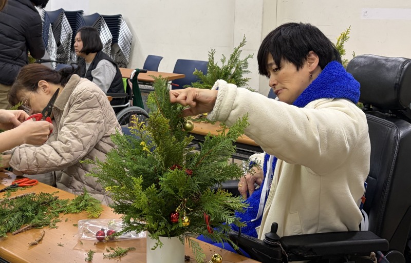 4. [경영] ESG 경영 실천 활동 공기정화 트리만들기.jpg